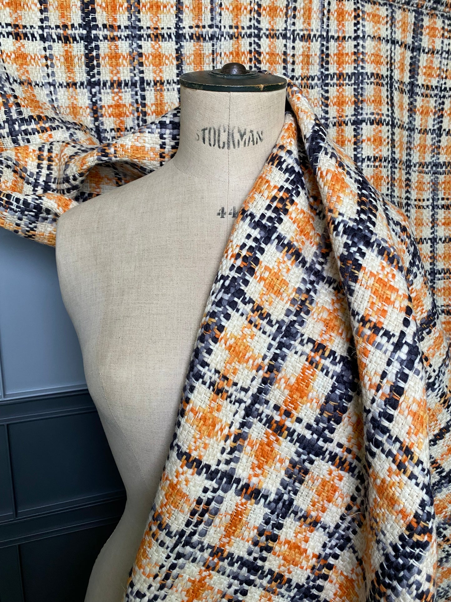 Checked wool for coats, cream/orange/black W/1013