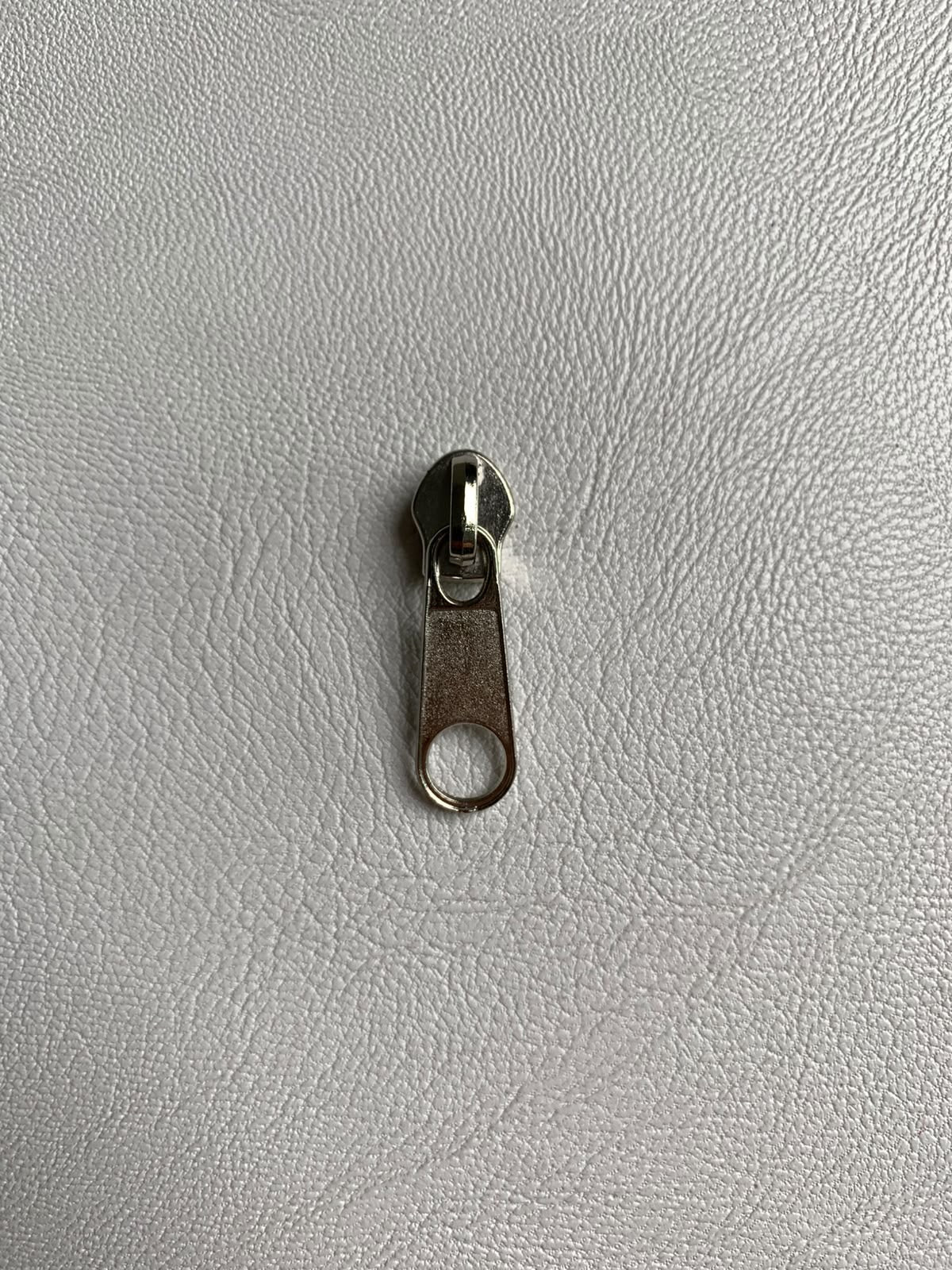 NYLON ZIPPER BY THE MT